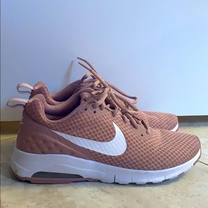 Nike Air Max Motion LW